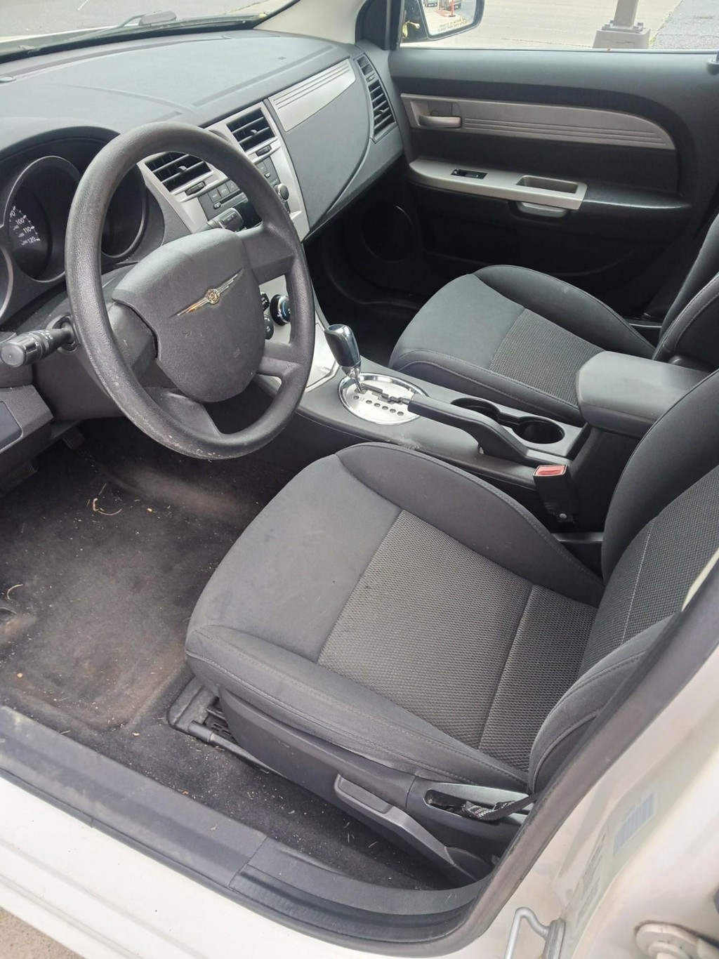 Chrysler Sebring Vehicle Full-screen Gallery Image 06