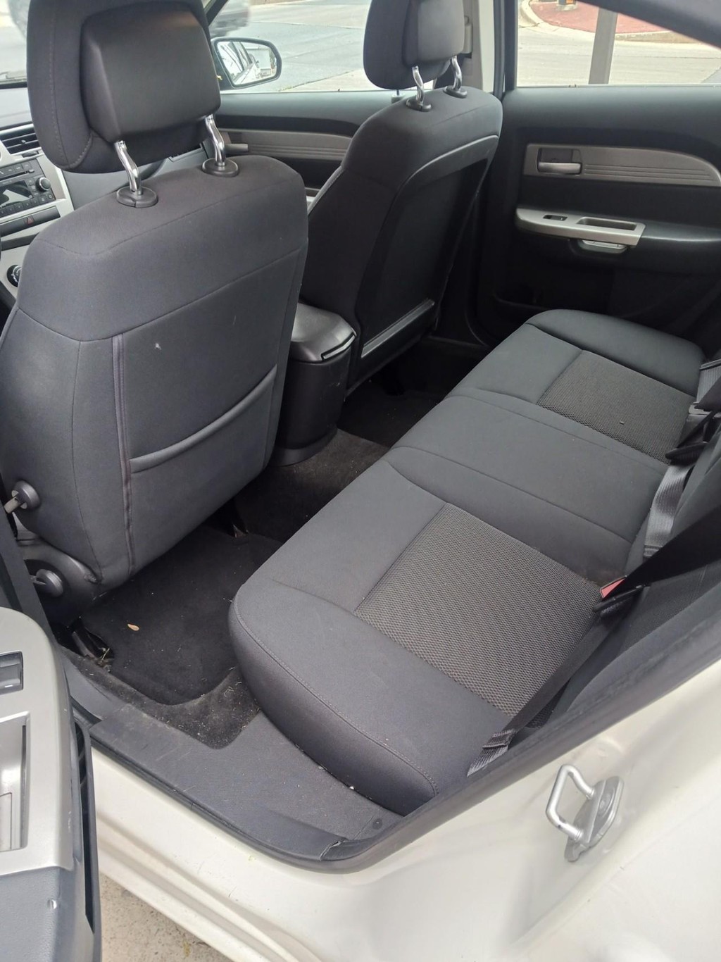 Chrysler Sebring Vehicle Full-screen Gallery Image 07