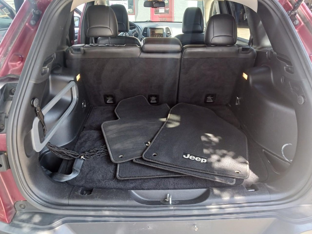 Jeep Cherokee Vehicle Full-screen Gallery Image 11