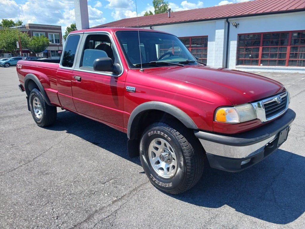 Mazda B-Series 4WD Truck Vehicle Full-screen Gallery Image 02