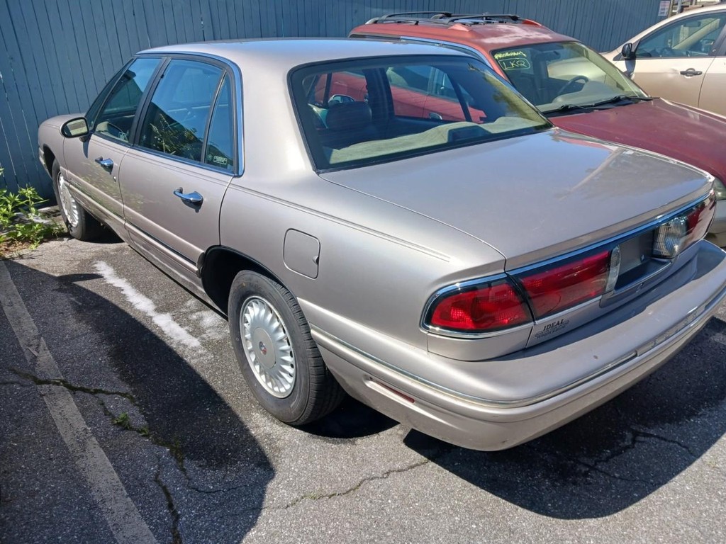Buick LeSabre Vehicle Full-screen Gallery Image 04