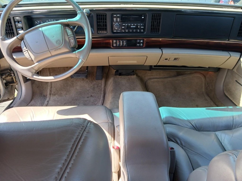 Buick LeSabre Vehicle Full-screen Gallery Image 06