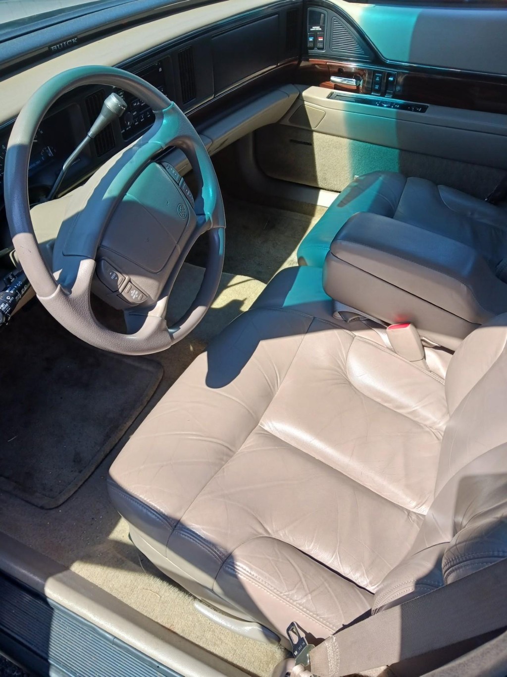 Buick LeSabre Vehicle Full-screen Gallery Image 07