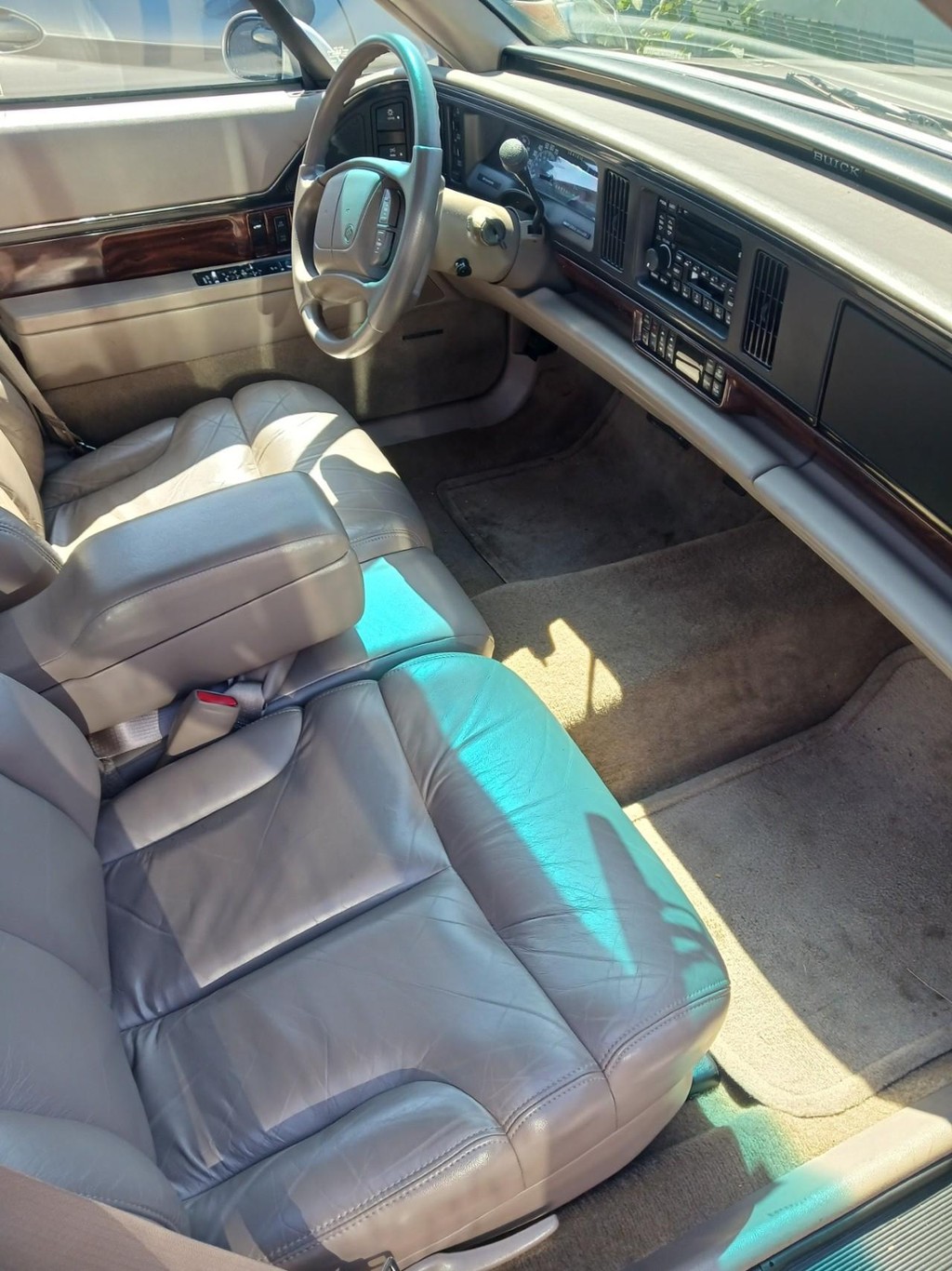 Buick LeSabre Vehicle Full-screen Gallery Image 08
