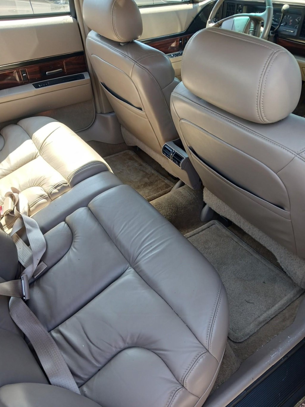 Buick LeSabre Vehicle Full-screen Gallery Image 09