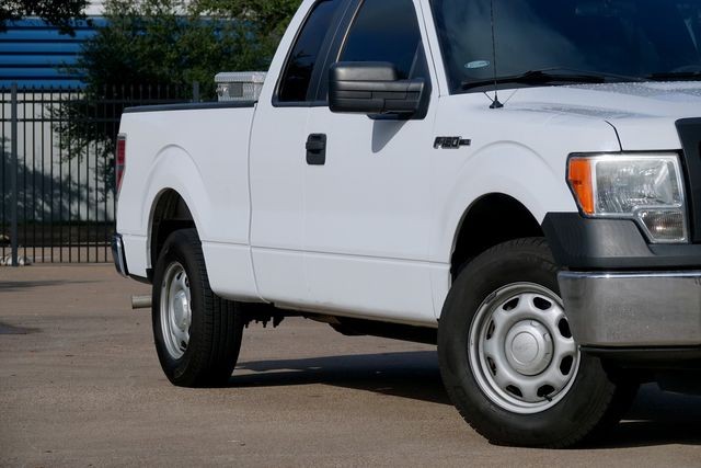 Ford F-150 Vehicle Full-screen Gallery Image 03