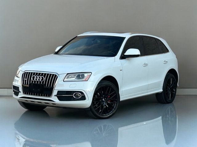 Audi Q5 Vehicle Full-screen Gallery Image 02