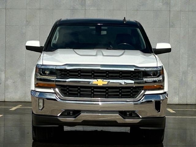 Chevrolet Silverado 1500 Vehicle Full-screen Gallery Image 02