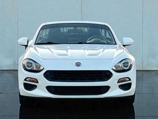 FIAT 124 Spider Vehicle Full-screen Gallery Image 03