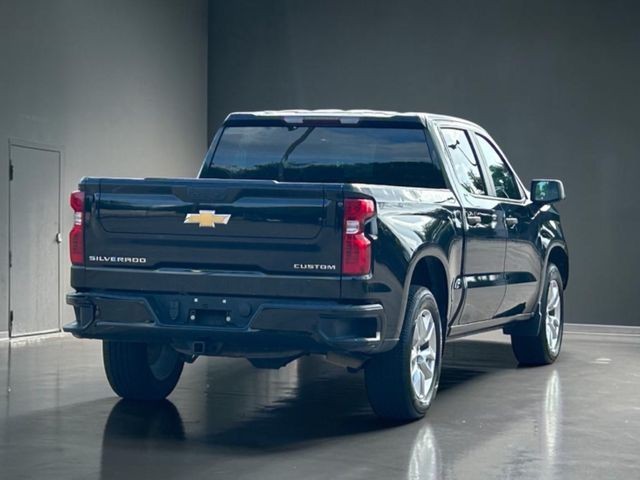 Chevrolet Silverado 1500 Vehicle Full-screen Gallery Image 03
