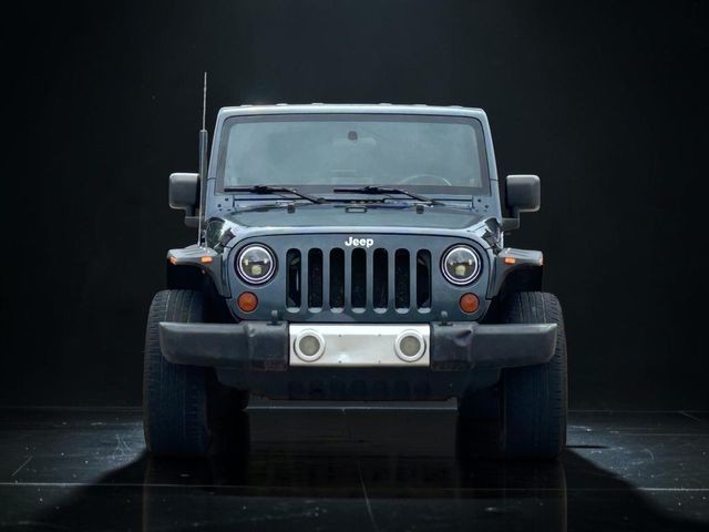 Jeep Wrangler Unlimited Vehicle Full-screen Gallery Image 02