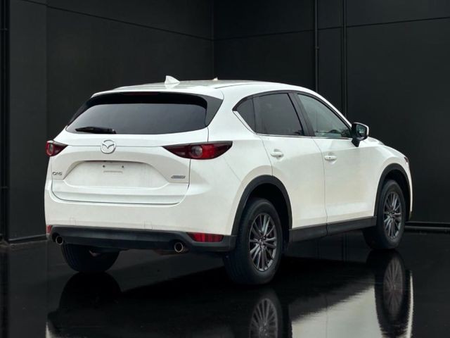 Mazda CX-5 Vehicle Full-screen Gallery Image 03