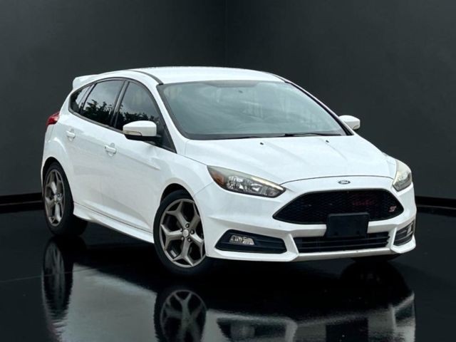 more details - ford focus hatchback