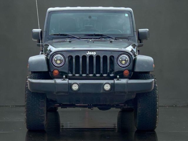 Jeep Wrangler Unlimited Vehicle Full-screen Gallery Image 02