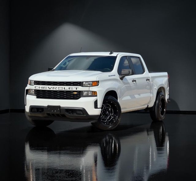 Chevrolet Silverado 1500 Vehicle Full-screen Gallery Image 02