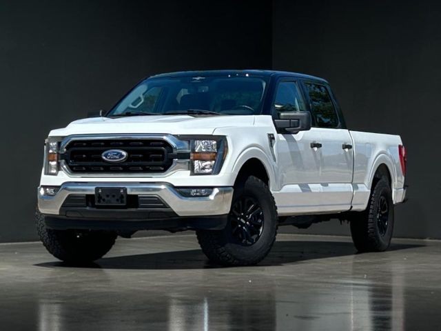 Ford F-150 Vehicle Full-screen Gallery Image 02