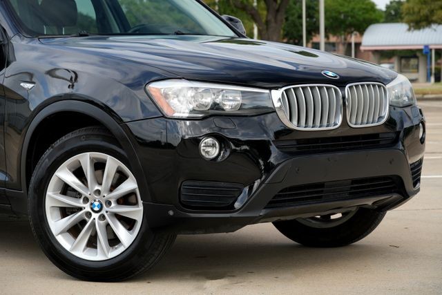 BMW X3 Vehicle Full-screen Gallery Image 02