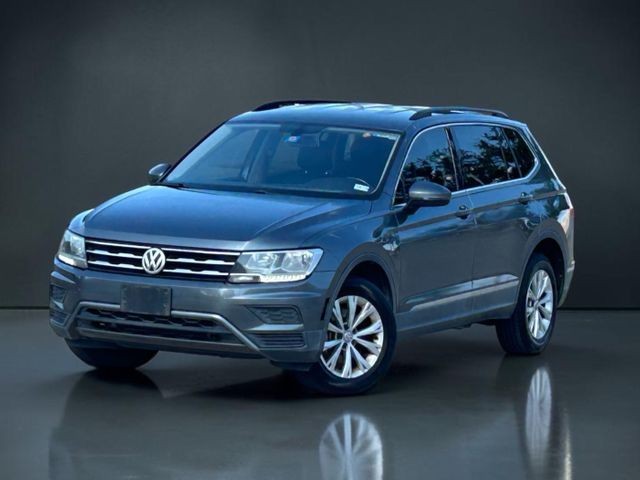 Volkswagen Tiguan Vehicle Full-screen Gallery Image 03