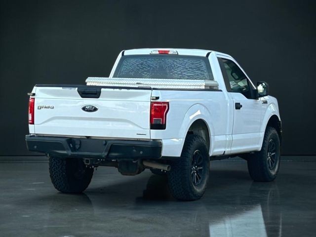 Ford F-150 Vehicle Full-screen Gallery Image 03