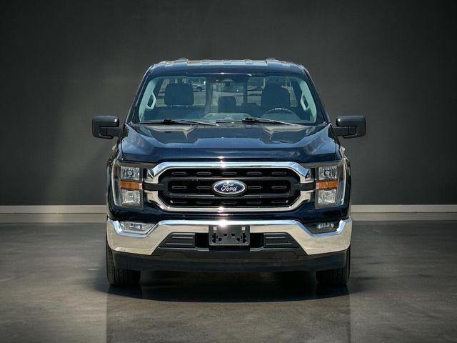 Ford F-150 Vehicle Full-screen Gallery Image 02