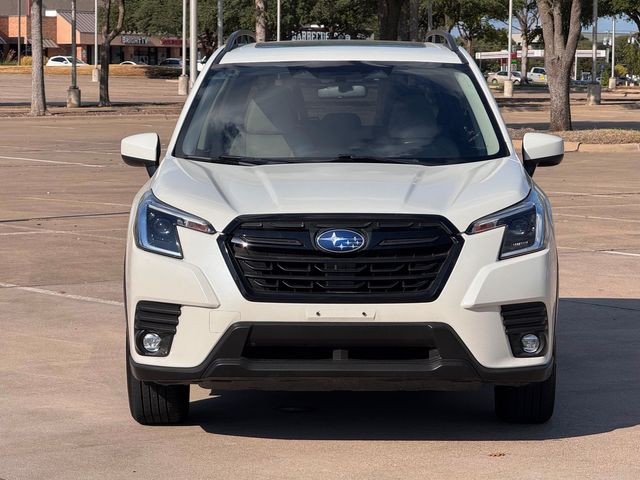 Subaru Forester Vehicle Full-screen Gallery Image 02