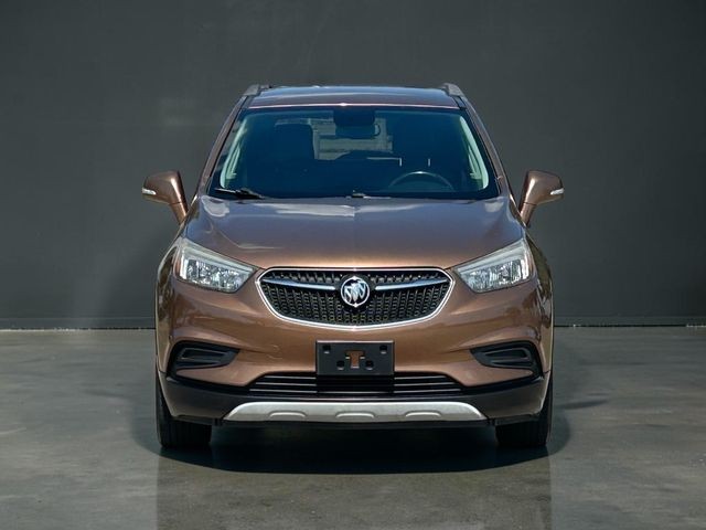 Buick Encore Vehicle Full-screen Gallery Image 02