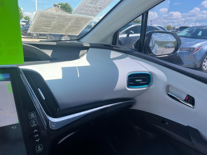 2018 Toyota Prius Prime PLUG IN HYBRID photo