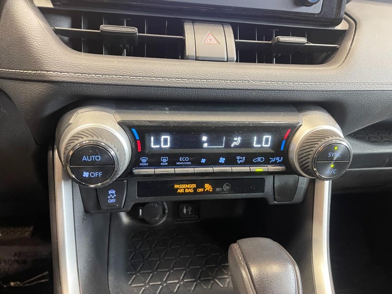 2019 Toyota RAV4 Hybrid LE photo