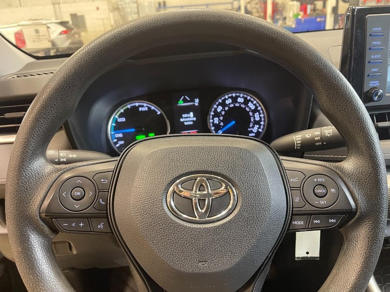 2019 Toyota RAV4 Hybrid LE photo