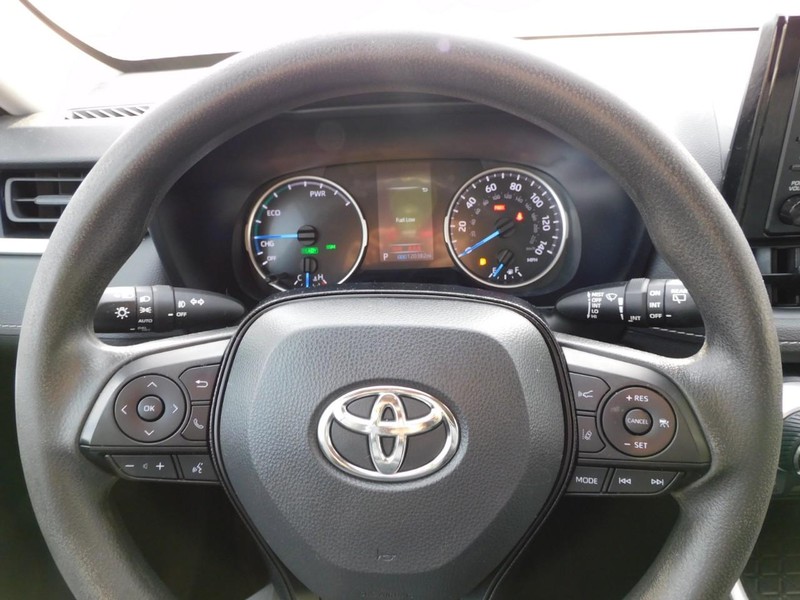 Toyota RAV4 Hybrid Vehicle Image 25