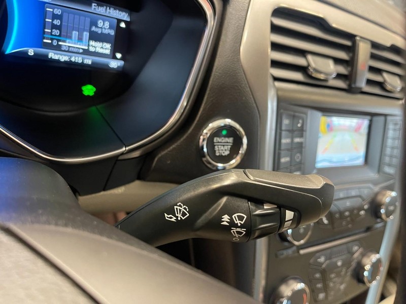 2018 Ford Fusion Hybrid SE photo