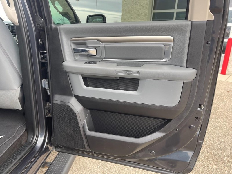 Ram 2500 Vehicle Image 09