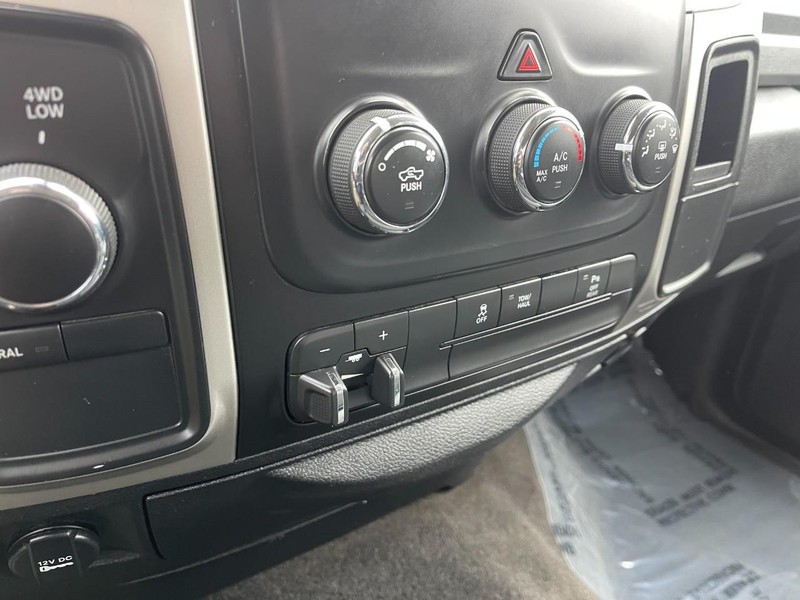 Ram 2500 Vehicle Image 18