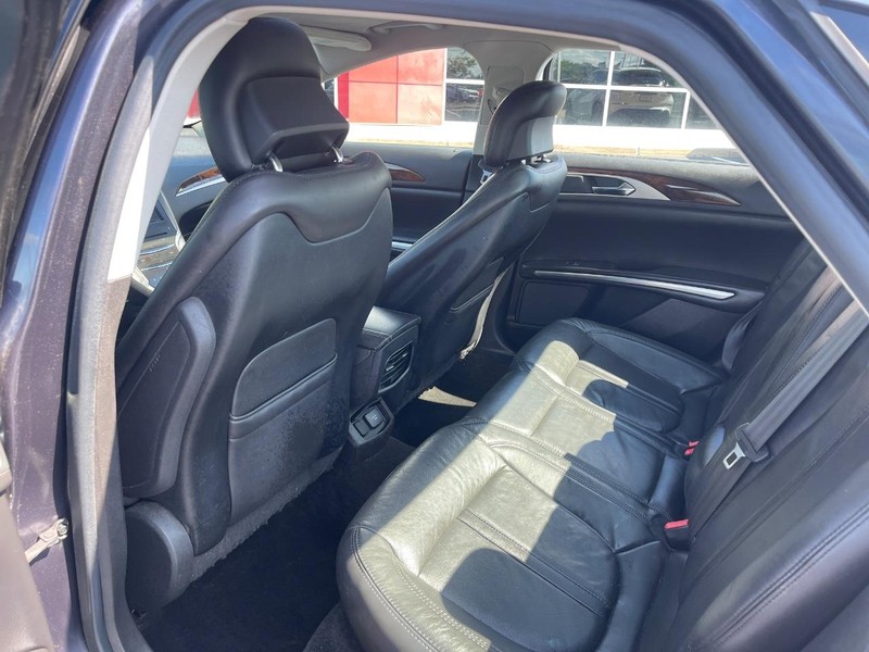 Lincoln MKZ Vehicle Image 11