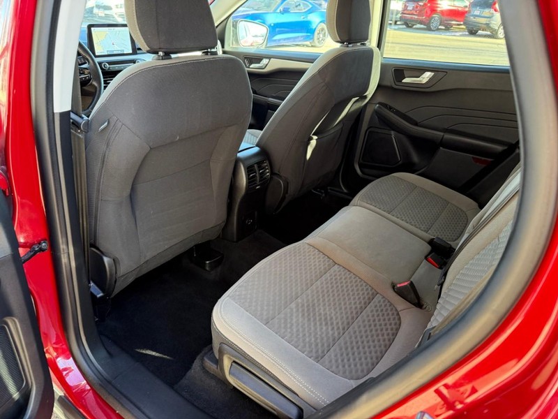 Ford Escape Vehicle Image 12