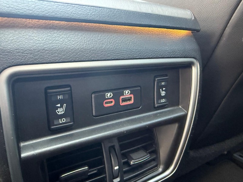 Nissan Murano Vehicle Image 13
