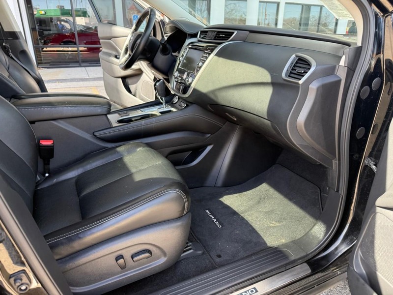 Nissan Murano Vehicle Image 19