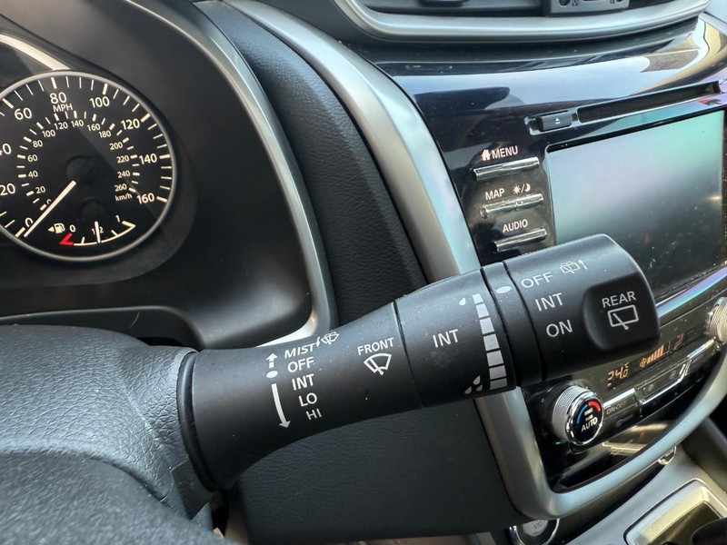 Nissan Murano Vehicle Image 26