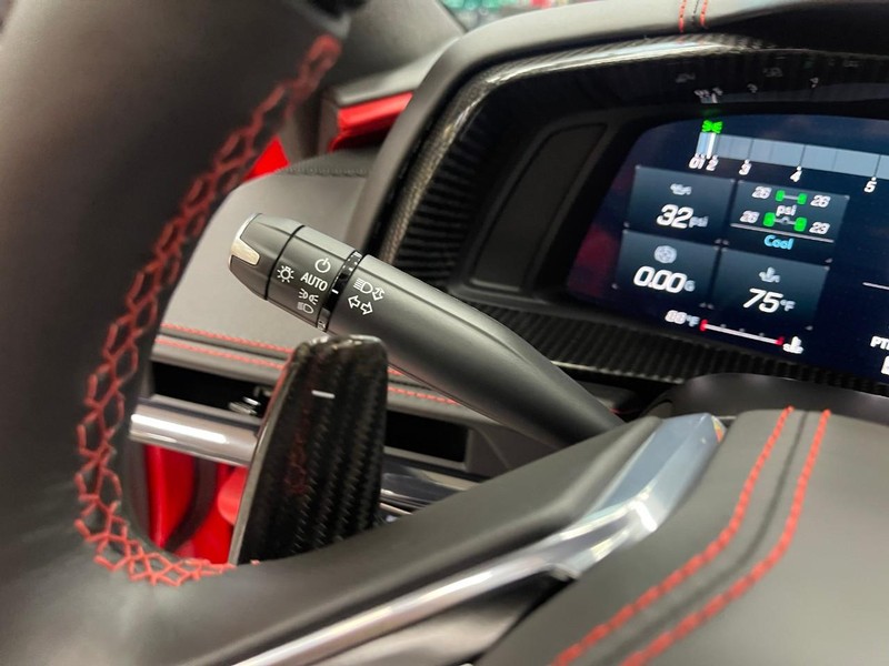 Chevrolet Corvette Vehicle Image 31