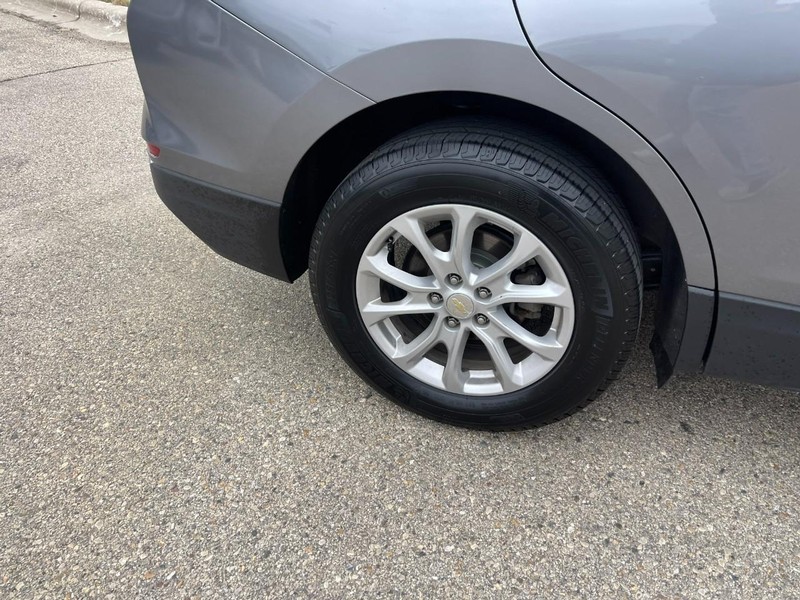 Chevrolet Equinox Vehicle Image 08