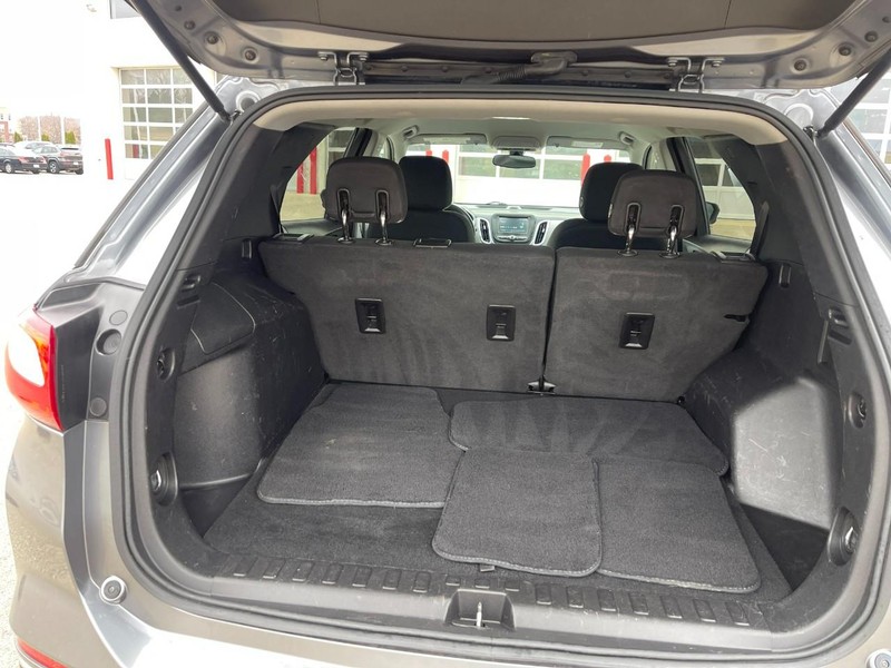 Chevrolet Equinox Vehicle Image 16