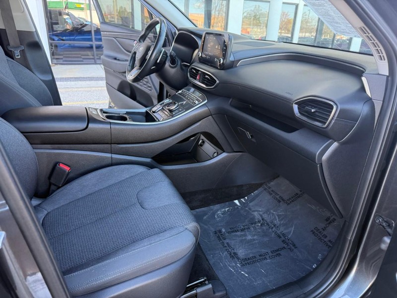 Hyundai Santa Fe Vehicle Image 18