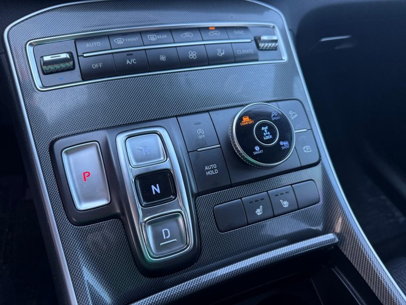Hyundai Santa Fe Vehicle Image 27