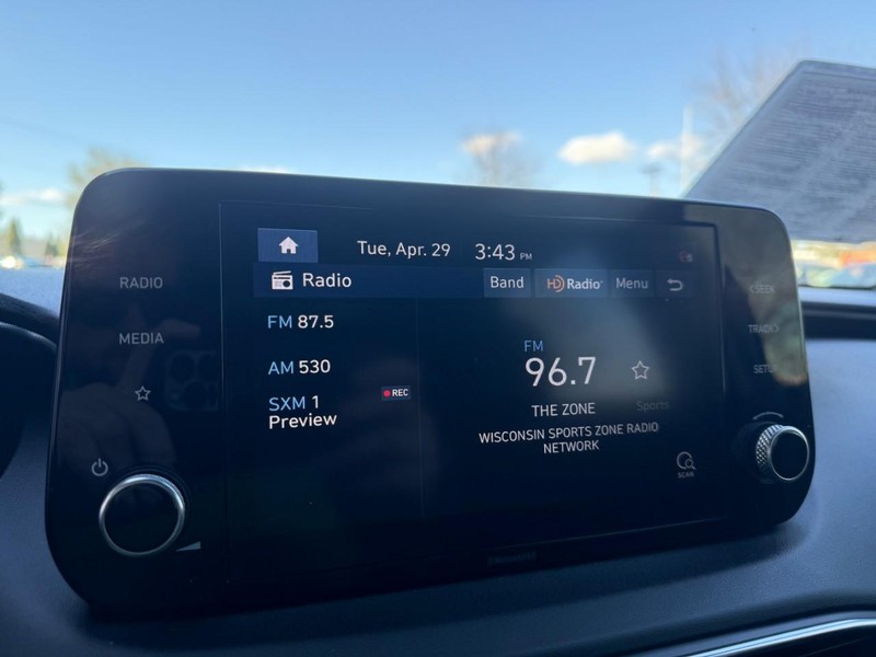 Hyundai Santa Fe Vehicle Image 30