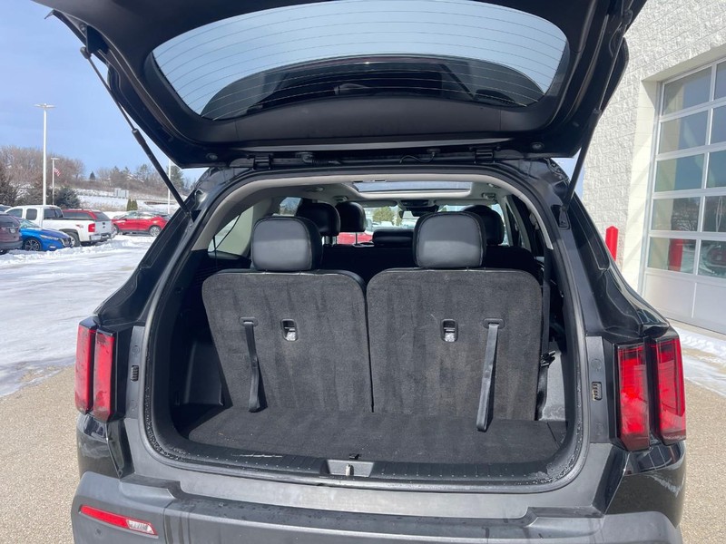 Kia Sorento Vehicle Image 13