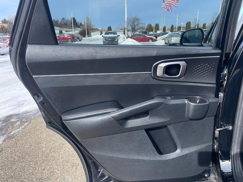 Kia Sorento Vehicle Image 15
