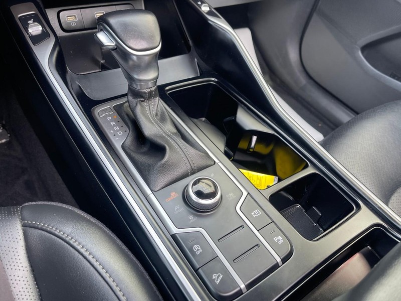 Kia Sorento Vehicle Image 25