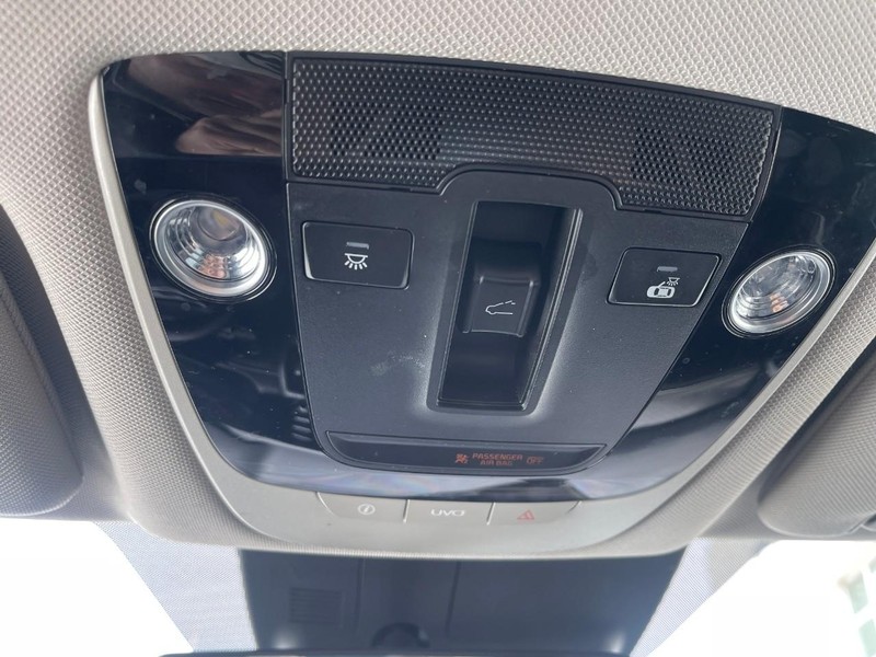 Kia Sorento Vehicle Image 31