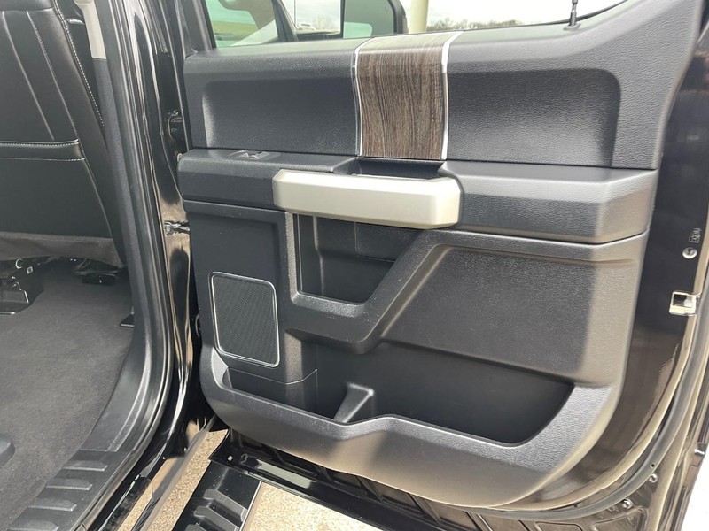 Ford Super Duty F-250 SRW Vehicle Image 30
