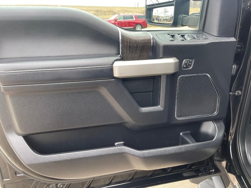 Ford Super Duty F-250 SRW Vehicle Image 37